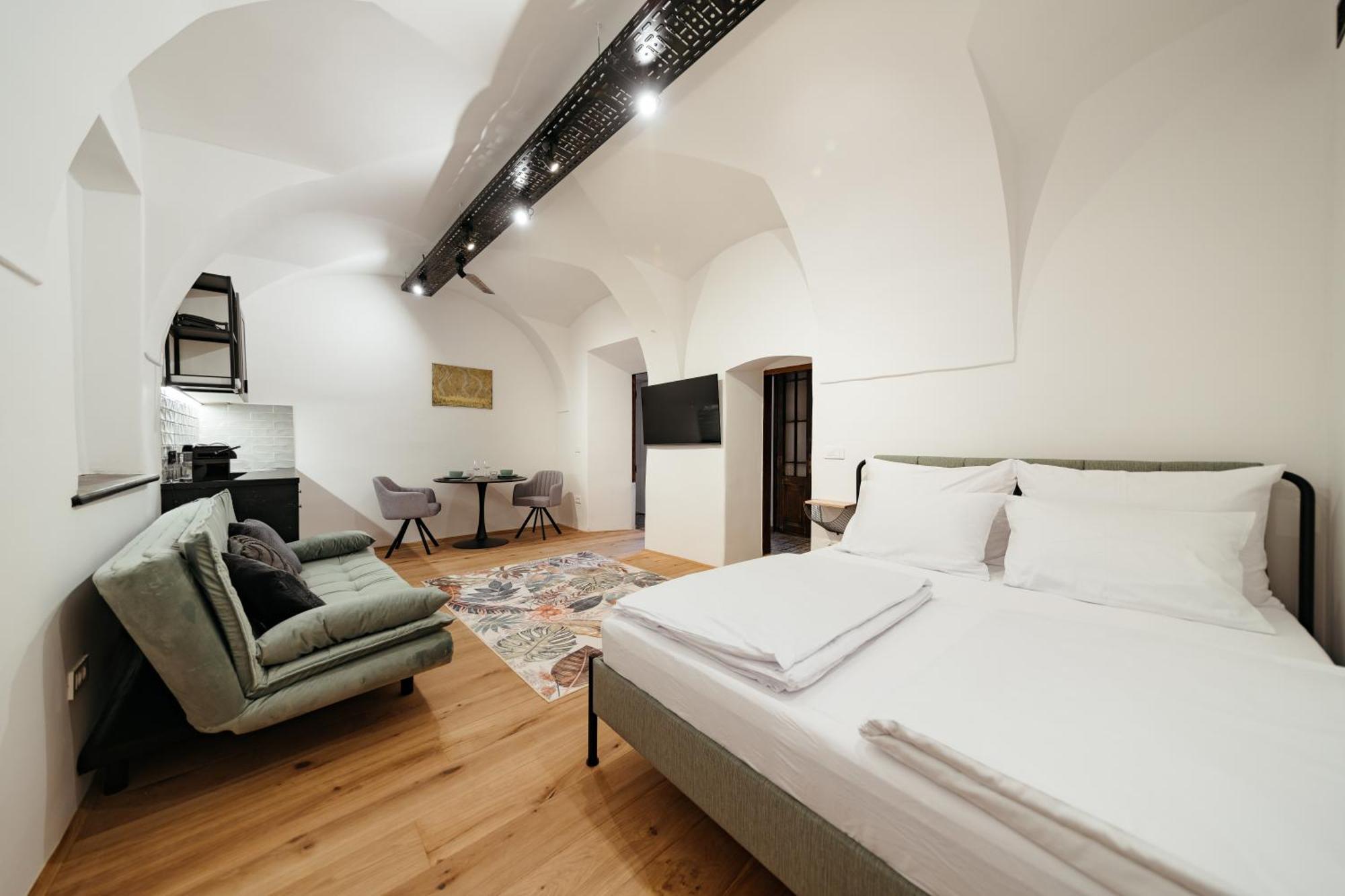 מריבור Main Square Apartments & Rooms מראה חיצוני תמונה
